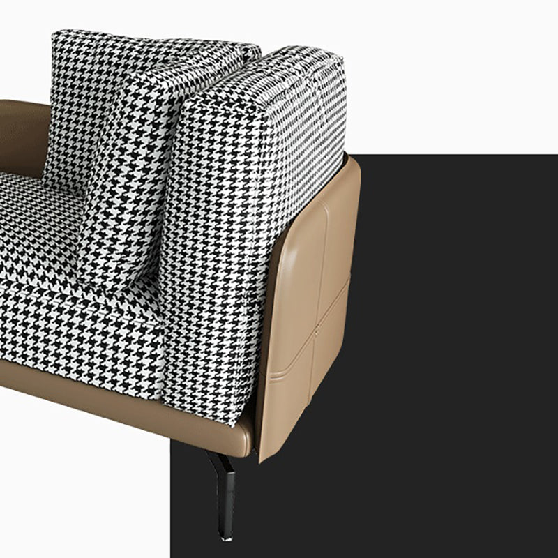 Eigentijdse chaise longue met vierkante armleuningen en accenten van stof
