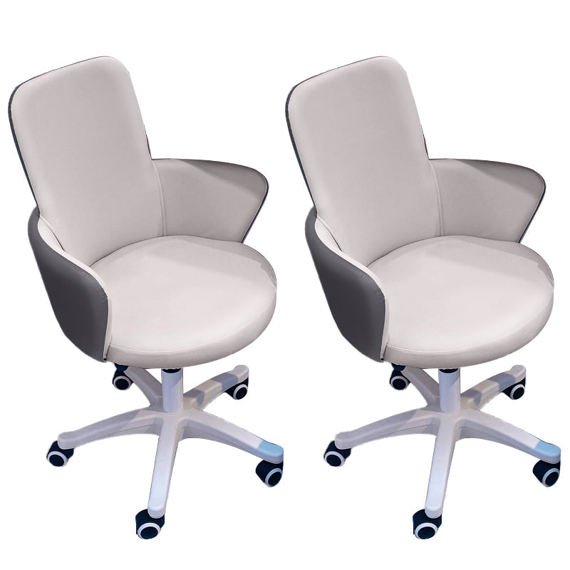 Chaise de bureau sans bras moderne en cuir à hauteur de siège réglable