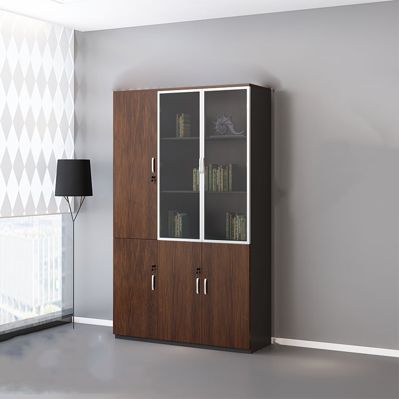Armoire de classement contemporaine verticale.