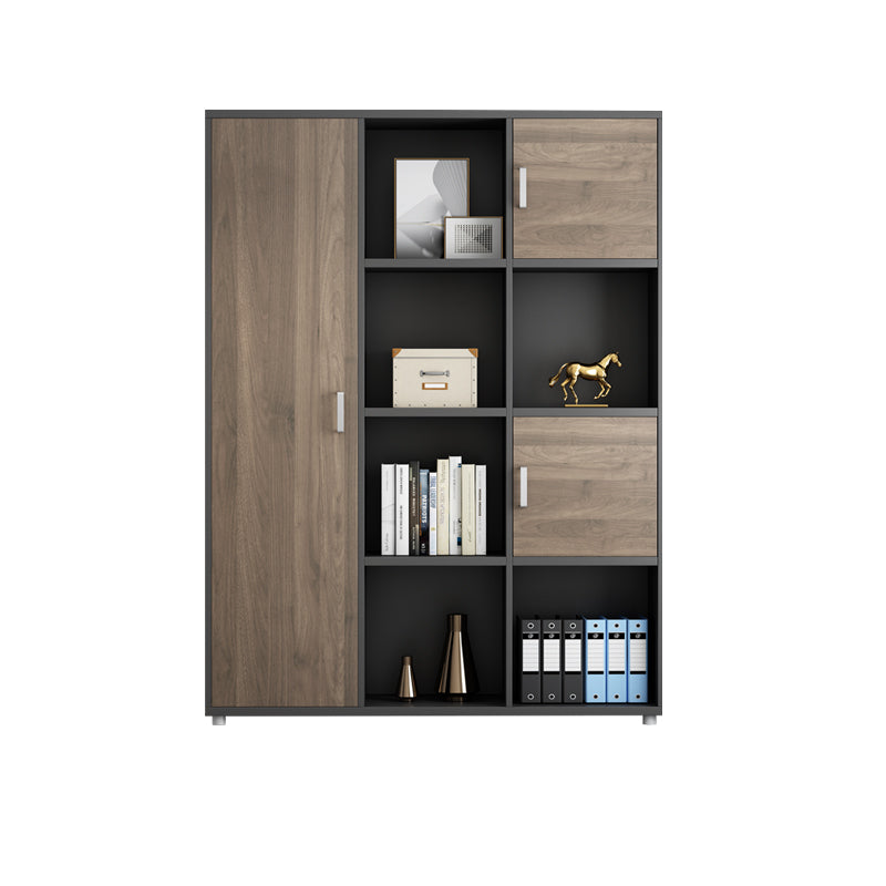 Armoire de classement contemporaine verticale.