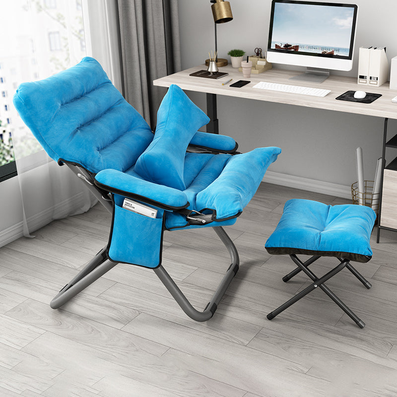 Reclinabile standard contemporaneo con base in metallo e tasche laterali