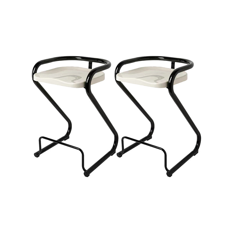 Eigentijdse lage rug 27-inch armloze barkruk met metalen basis