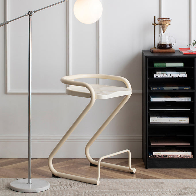 Eigentijdse lage rug 27-inch armloze barkruk met metalen basis