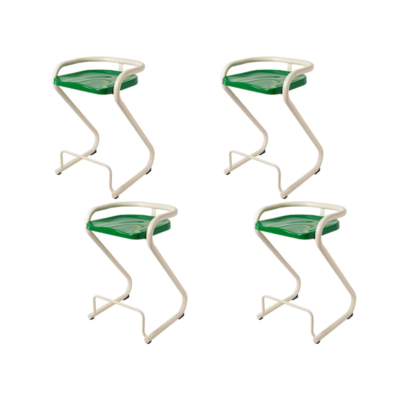 Eigentijdse lage rug 27-inch armloze barkruk met metalen basis