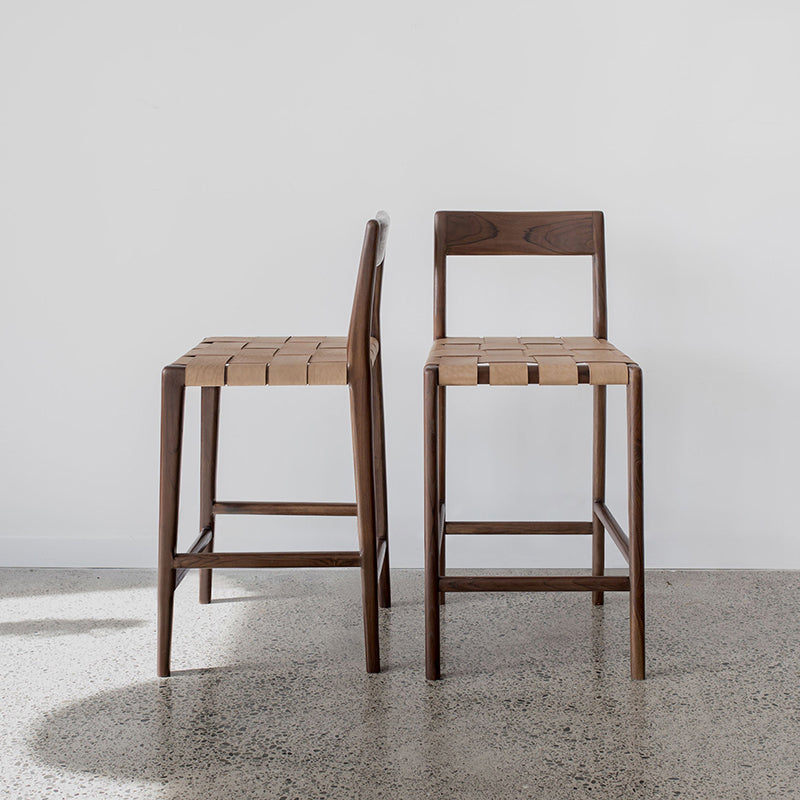 Tabouret de bar en faux cuir contemporain 37,4 pouces avec base en bois massif