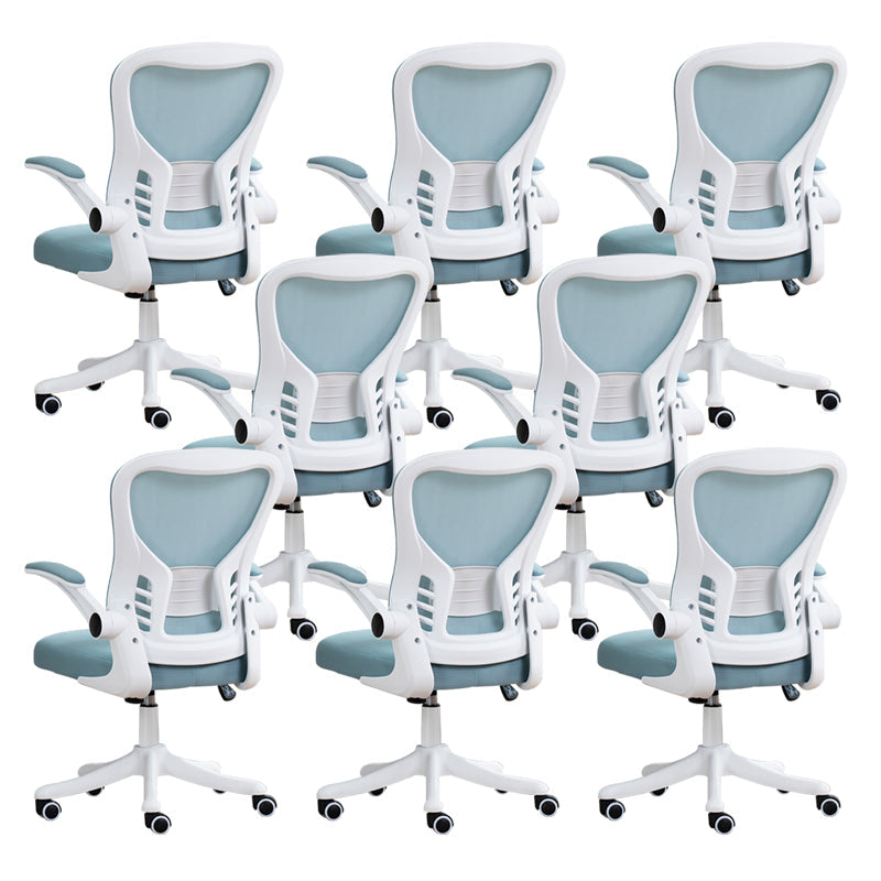 Sedia da ufficio ad armi imbottita meccanismo di inclinazione moderna sedia da scrivania ergonomica con ruote