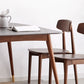 Mobili moderni di altezza standard Tavolo da pranzo a 4 gambe in legno massello da 5/7 pezzi con sedia