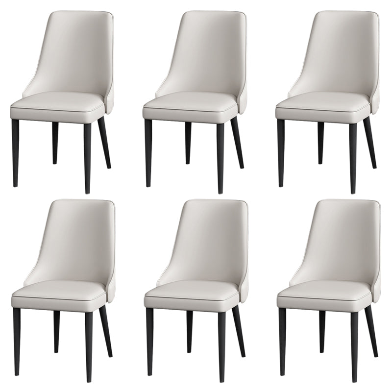 Silla lateral simple moderna silla de comedor de cuero sintética con base de metal para dormitorio