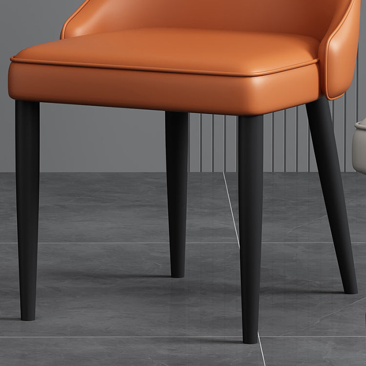 Silla lateral simple moderna silla de comedor de cuero sintética con base de metal para dormitorio