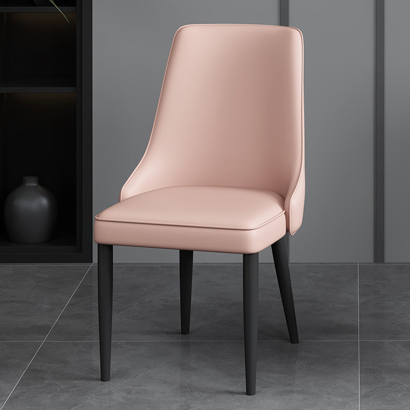 Silla lateral simple moderna silla de comedor de cuero sintética con base de metal para dormitorio