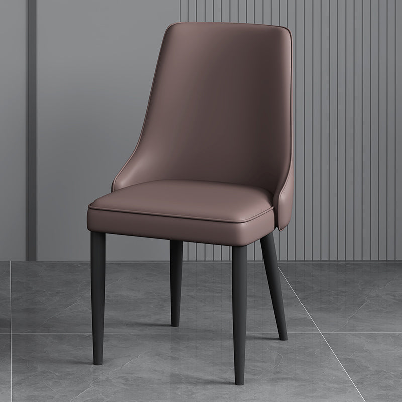 Silla lateral simple moderna silla de comedor de cuero sintética con base de metal para dormitorio