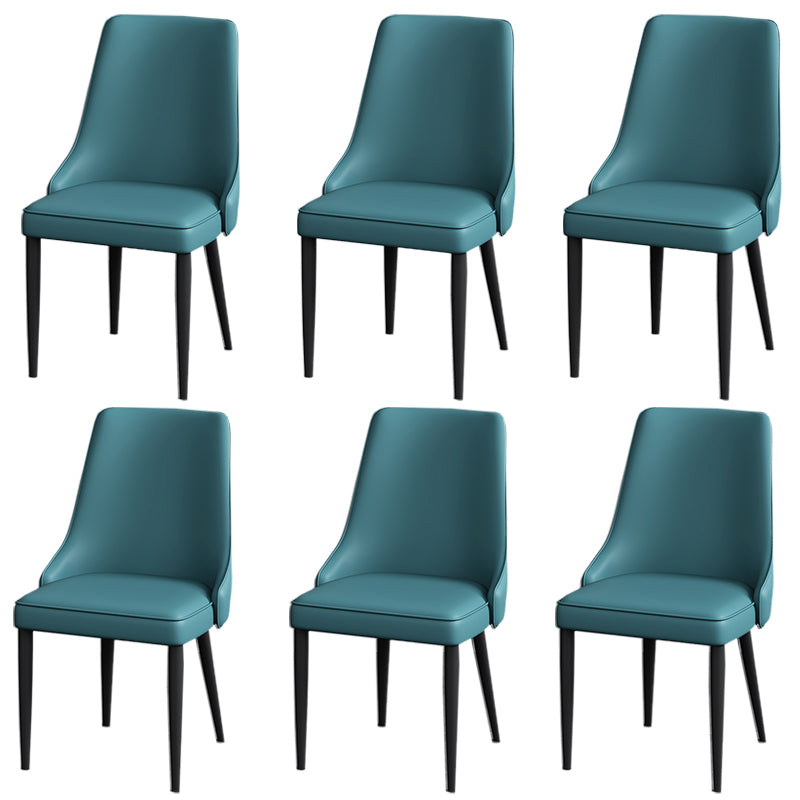 Silla lateral simple moderna silla de comedor de cuero sintética con base de metal para dormitorio