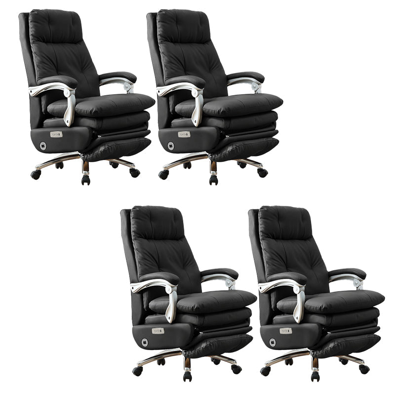 Sedia da ufficio a ruote regolabili in altezza contemporanea.