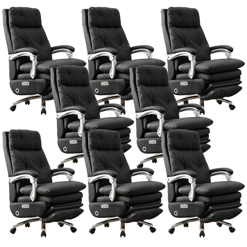 Sedia da ufficio a ruote regolabili in altezza contemporanea.