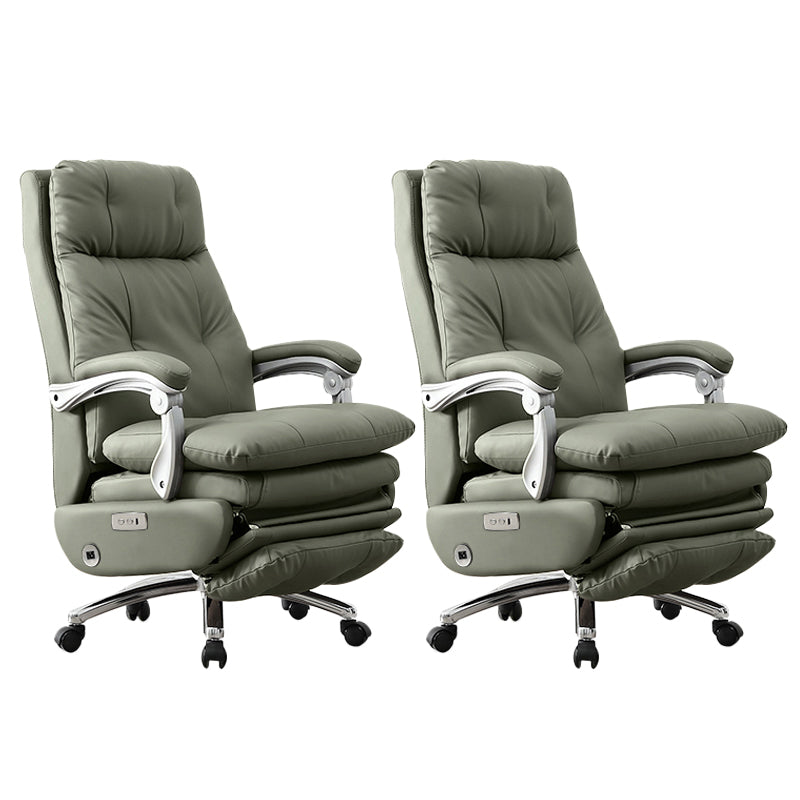 Sedia da ufficio a ruote regolabili in altezza contemporanea.