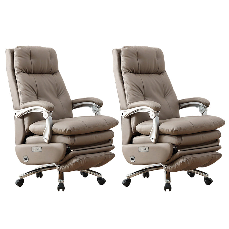 Sedia da ufficio a ruote regolabili in altezza contemporanea.