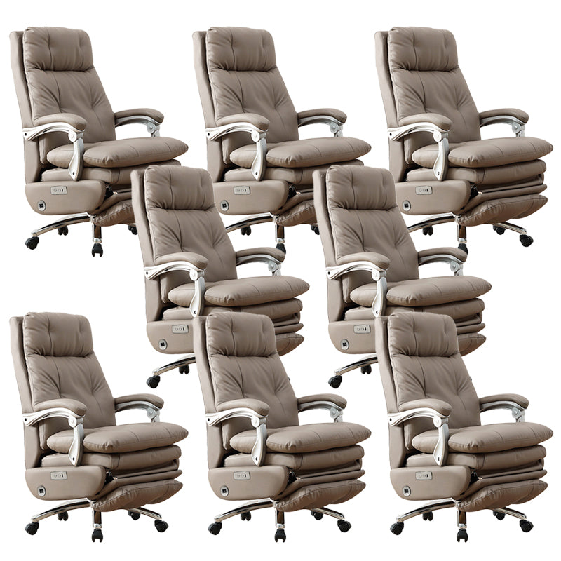 Sedia da ufficio a ruote regolabili in altezza contemporanea.