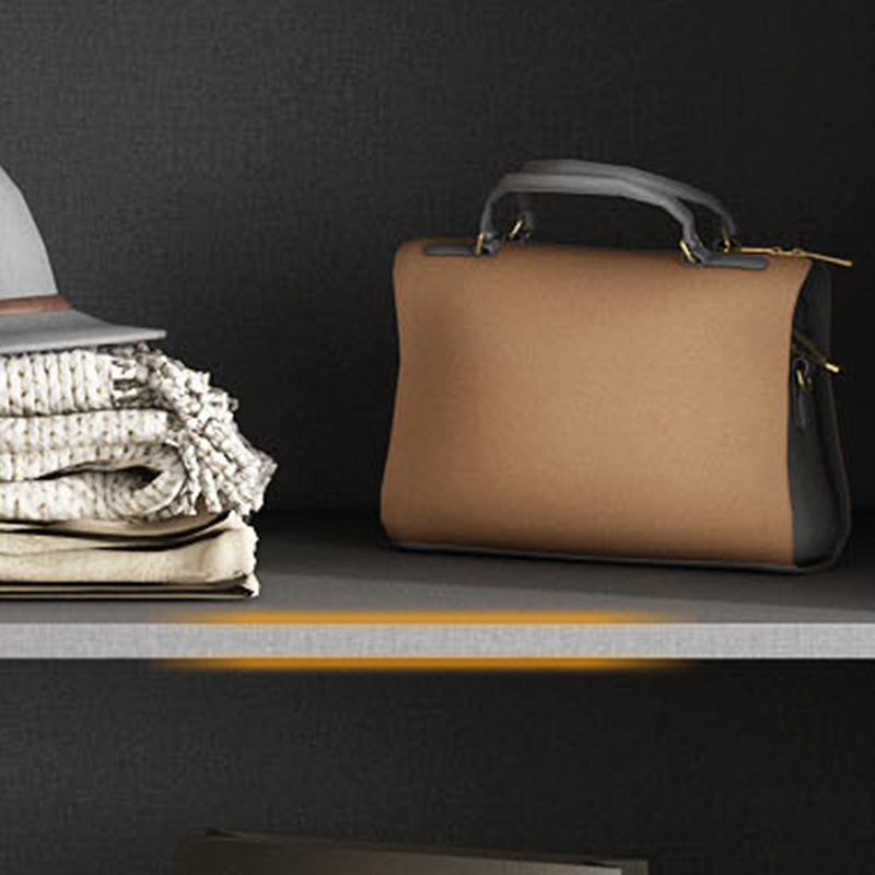 Dormitorio Gabinete de vestuario de madera Armario moderno con suaves puertas cerradas