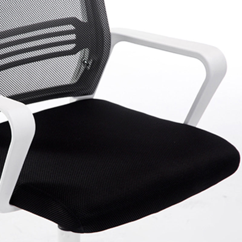 Moderne vaste armen schuifstoel geen pijnlijke ergonomische bureaustoel met wielen