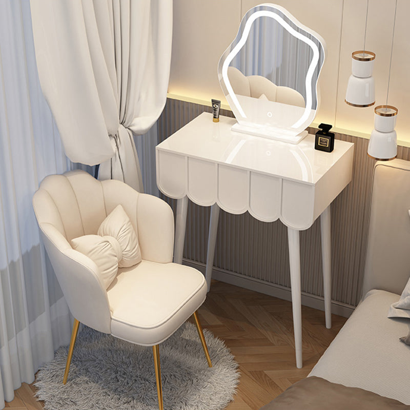 Coiffeuse de vanité en bois contemporaine avec tiroirs de rangement