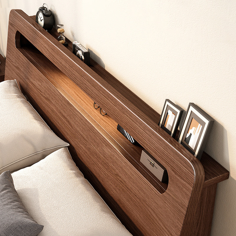 Massives Holzbett in braunem zeitgenössischen 31,49 "-B -Bett mit Kopfteil