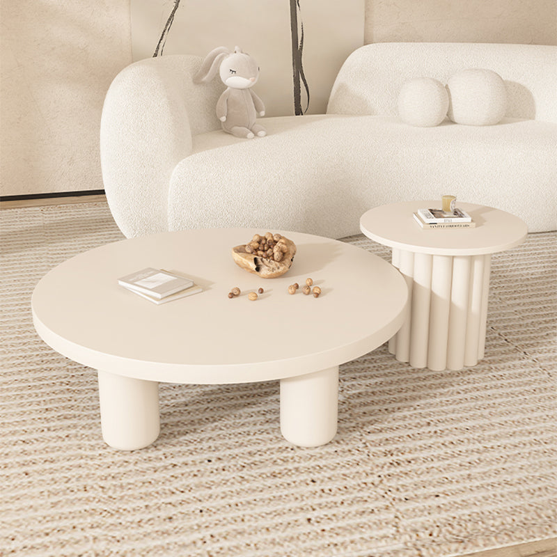 Table basse contemporaine en bois ou table de bout avec 4 pieds