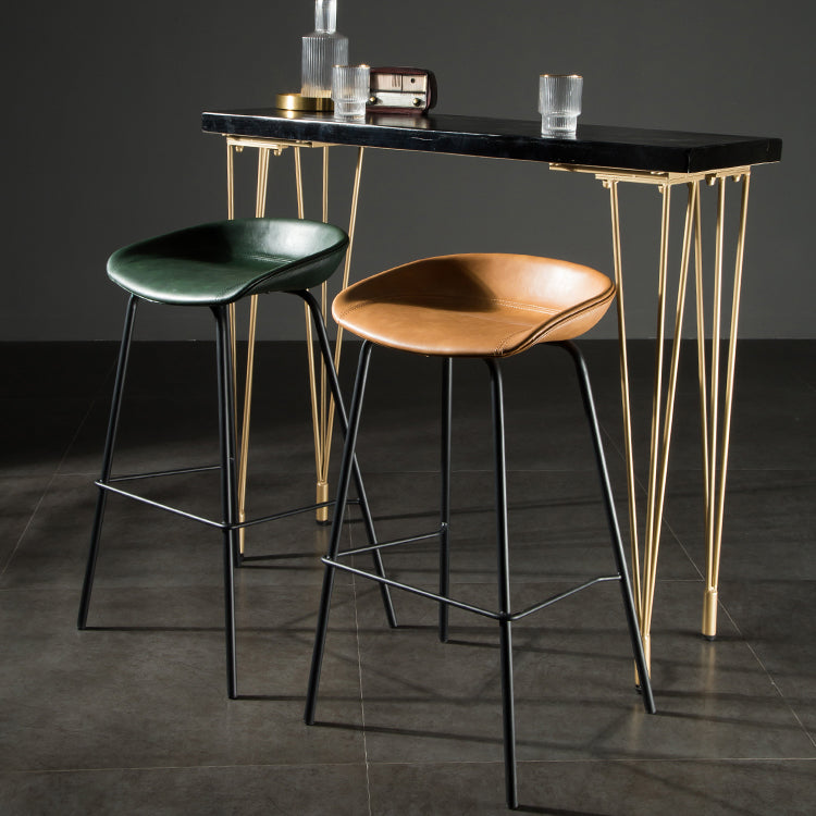 Taburete moderno de cuero falso de cuero de cuero sin respaldo con reposapiés