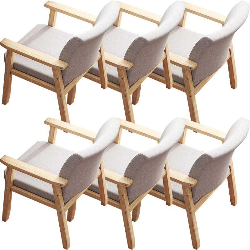 Eigentijdse massief houten rubberen houten arm eetstoel met gestoffeerd voor huis