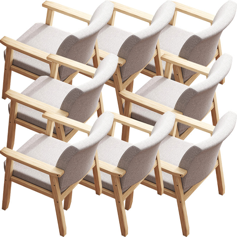 Eigentijdse massief houten rubberen houten arm eetstoel met gestoffeerd voor huis