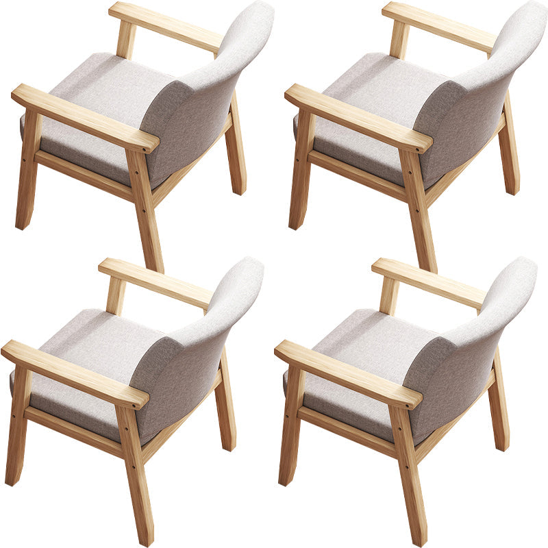 Eigentijdse massief houten rubberen houten arm eetstoel met gestoffeerd voor huis