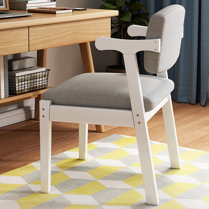 Eigentijdse massief houten rubberen houten arm eetstoel met gestoffeerd voor huis