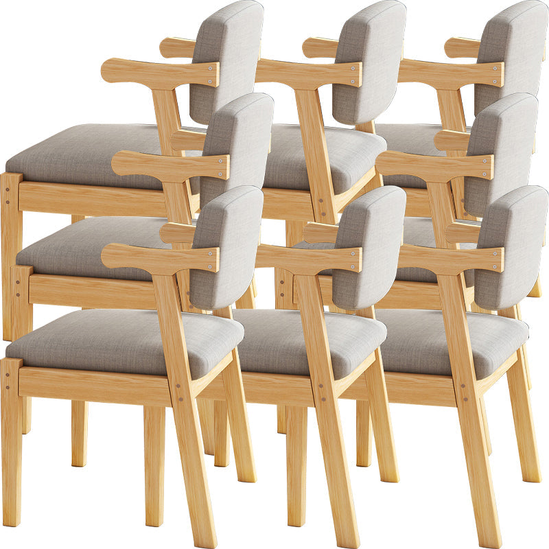 Eigentijdse massief houten rubberen houten arm eetstoel met gestoffeerd voor huis