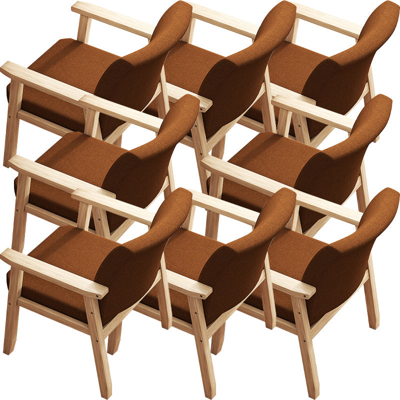 Eigentijdse massief houten rubberen houten arm eetstoel met gestoffeerd voor huis