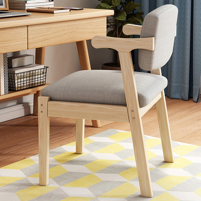 Eigentijdse massief houten rubberen houten arm eetstoel met gestoffeerd voor huis