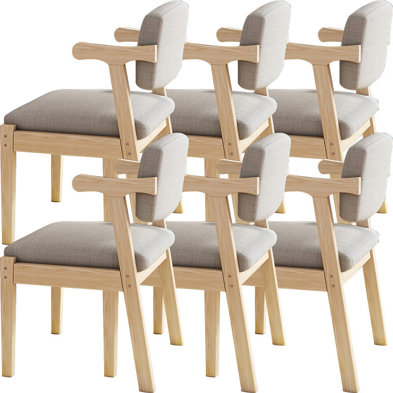 Eigentijdse massief houten rubberen houten arm eetstoel met gestoffeerd voor huis