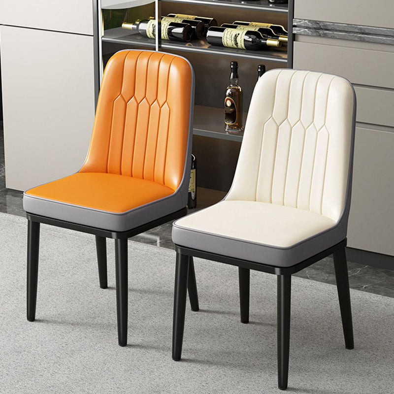 ダイニングルーム用のモダンメタルチェアパーソンズキッチンサイドチェア