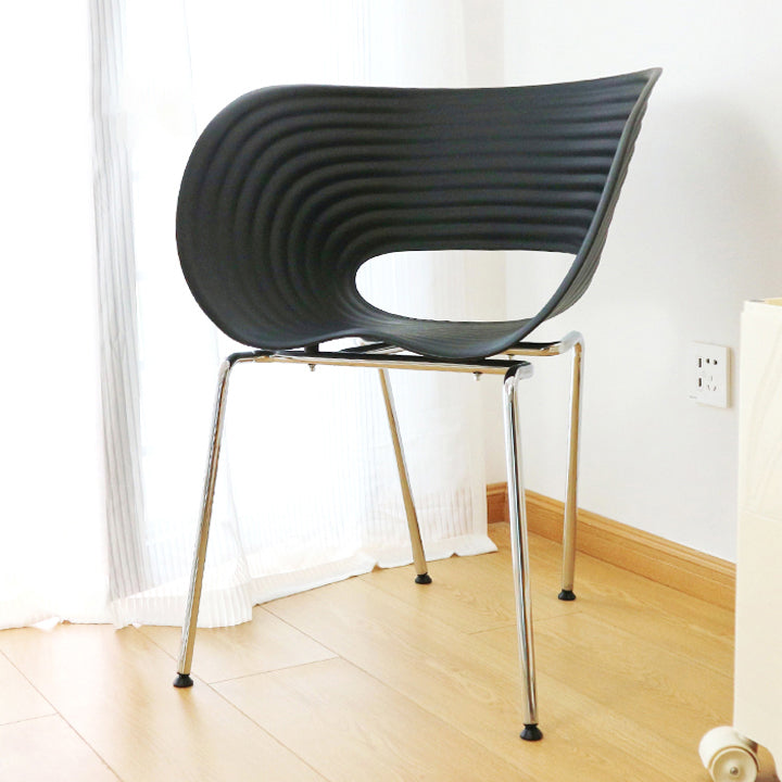 Eigentijdse plastic arm eetstoel in matte afwerking voor thuis