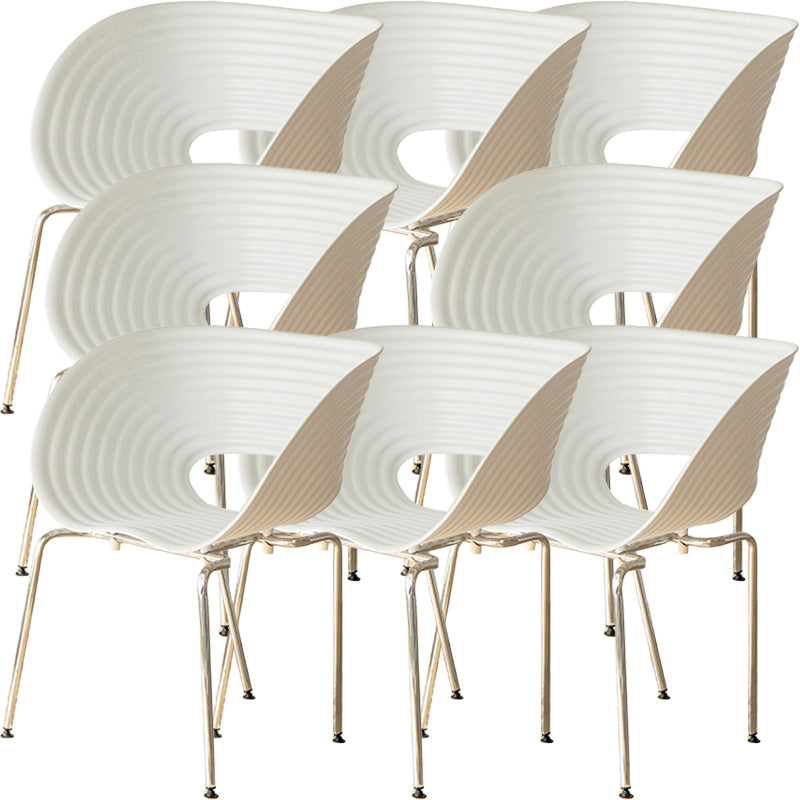 Eigentijdse plastic arm eetstoel in matte afwerking voor thuis