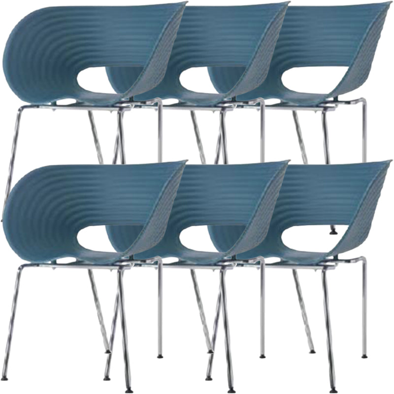 Eigentijdse plastic arm eetstoel in matte afwerking voor thuis