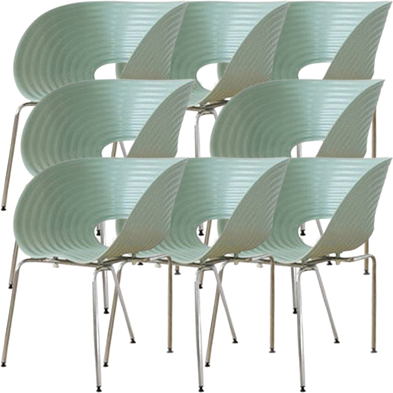 Eigentijdse plastic arm eetstoel in matte afwerking voor thuis