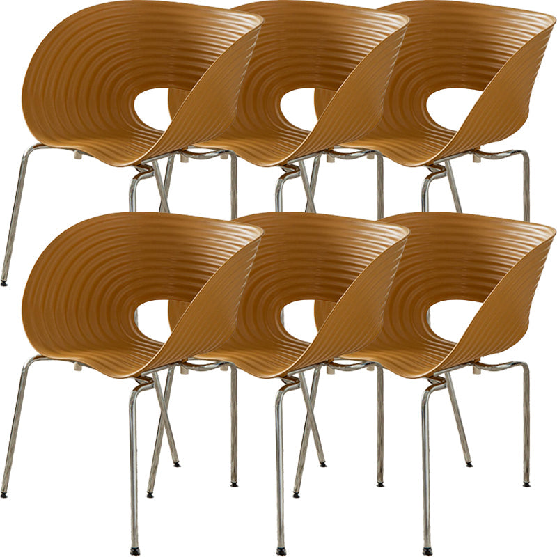 Eigentijdse plastic arm eetstoel in matte afwerking voor thuis