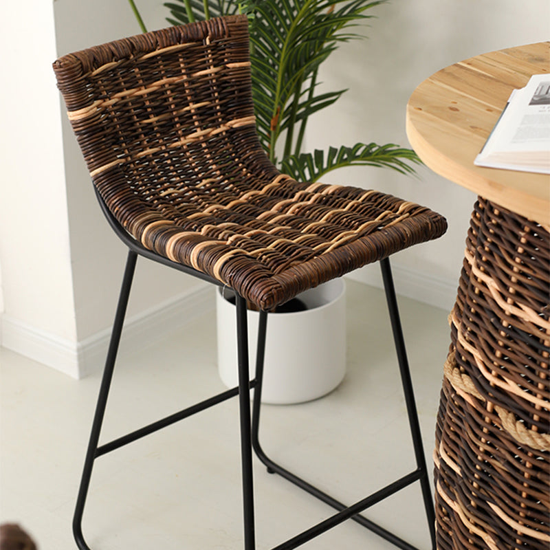 Industriële lage rug binnen binnen armloze barkruk met metalen basis