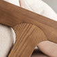 Divano chaise longue scandinavo imbottito. Poltrona chaise longue a due braccioli in beige