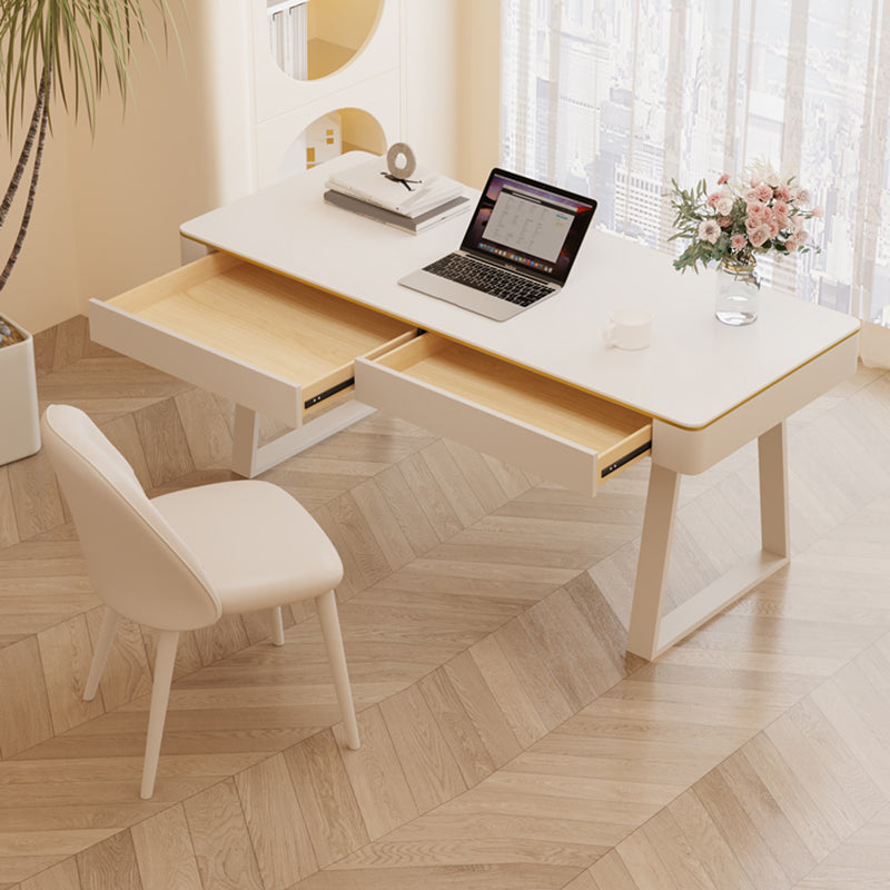 Bureau d'écriture en pierre de style glamour Bureau de traîneau en métal pour la maison