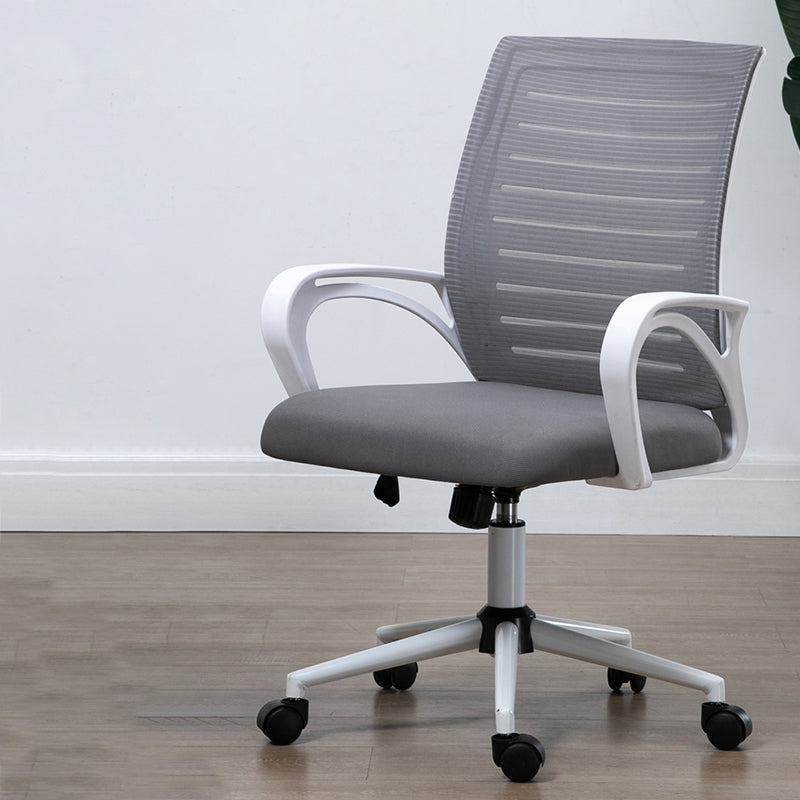 モダニズム固定武器室の椅子メッシュバックデスクチェア付き車輪付き