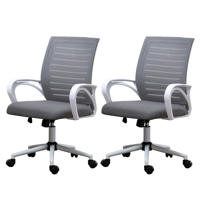 モダニズム固定武器室の椅子メッシュバックデスクチェア付き車輪付き