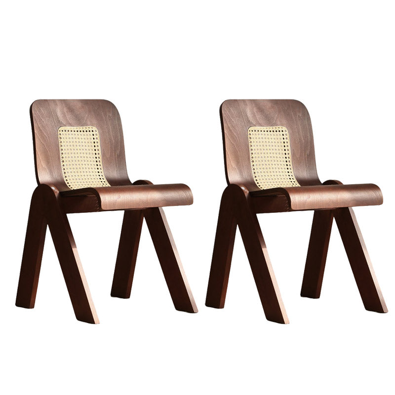 Chaise de salle à manger de style moderne