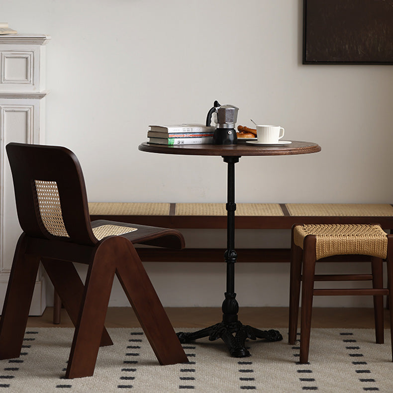 Chaise de salle à manger de style moderne