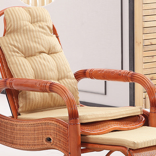 Traditioneller Standard Liege mit festen Holzbeinen und Armen in Braun