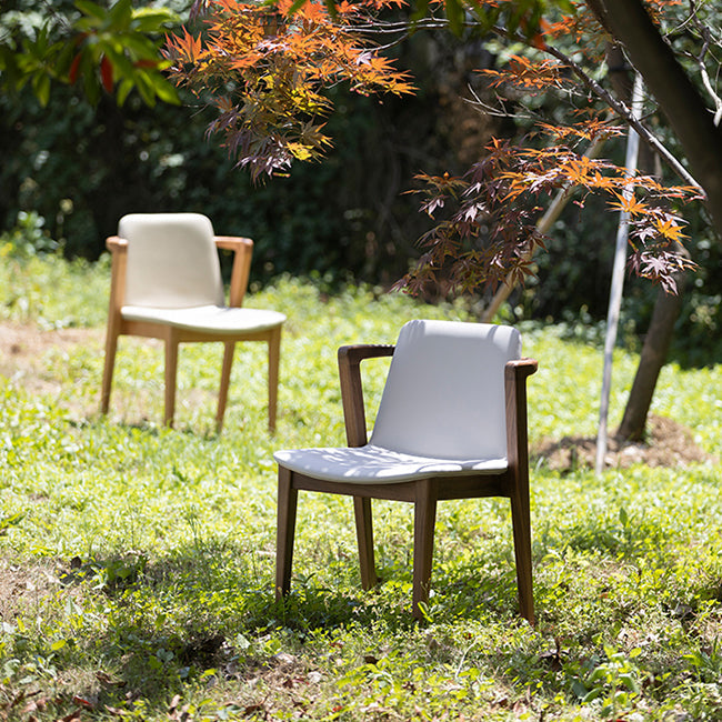 Nordic Style Solid Wood Arm Dining Chair with Upholstered for Home